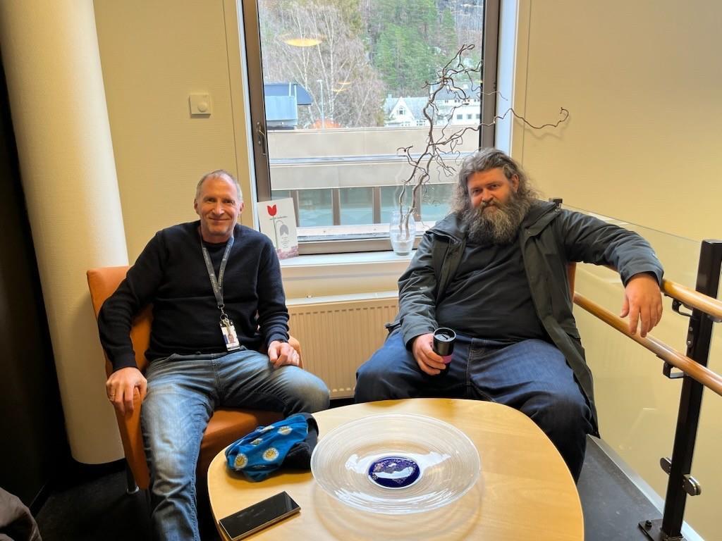 To karar ser mot kamera - Klikk for stort bilete